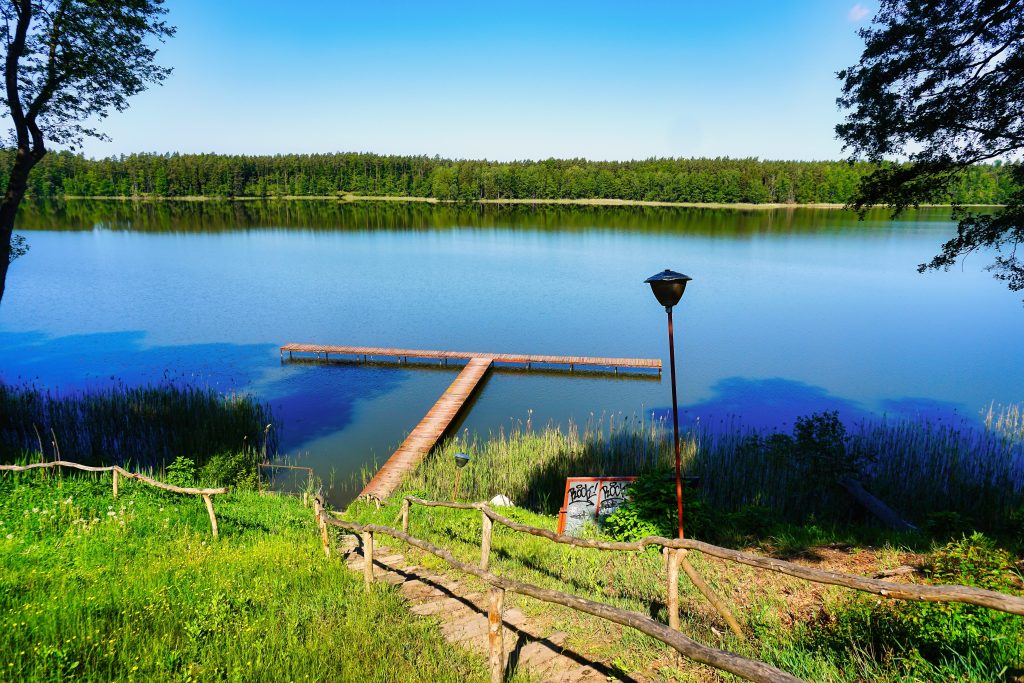 Angler am Jeziorak – Natur und Freizeitaktivitäten