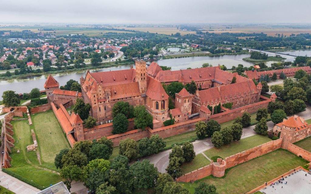 Luftaufnahme der Marienburg in Malbork