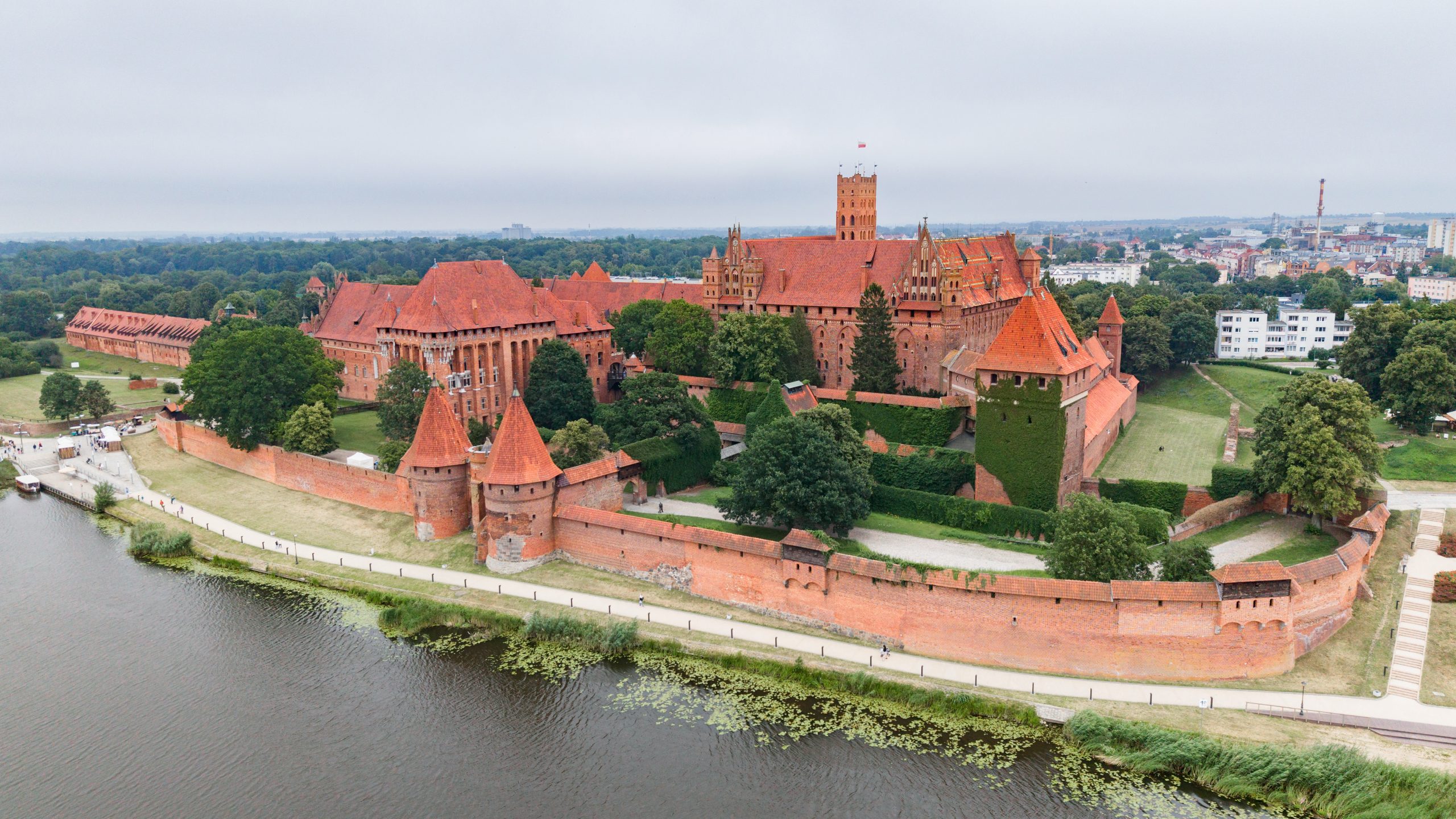 Marienburg in Malbork – entdecken Sie die Geheimnisse und Schönheit der mächtigen Burg!